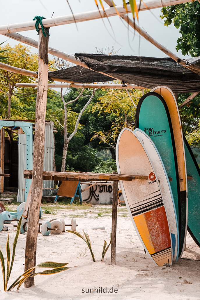 Surfing Lombok Tanjung Aan