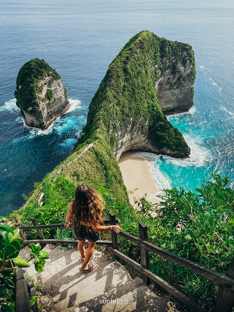 Kelinging Beach Nusa Penida Instagram Spot